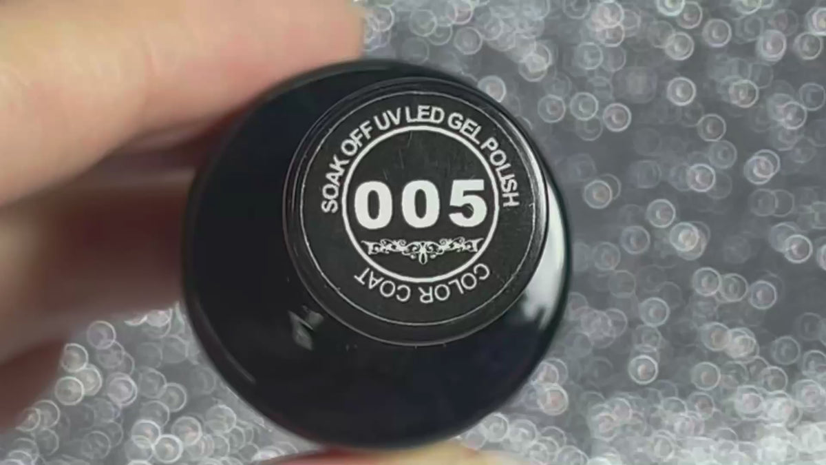 Application du vernis gel rouge signature B-005 Beautilux