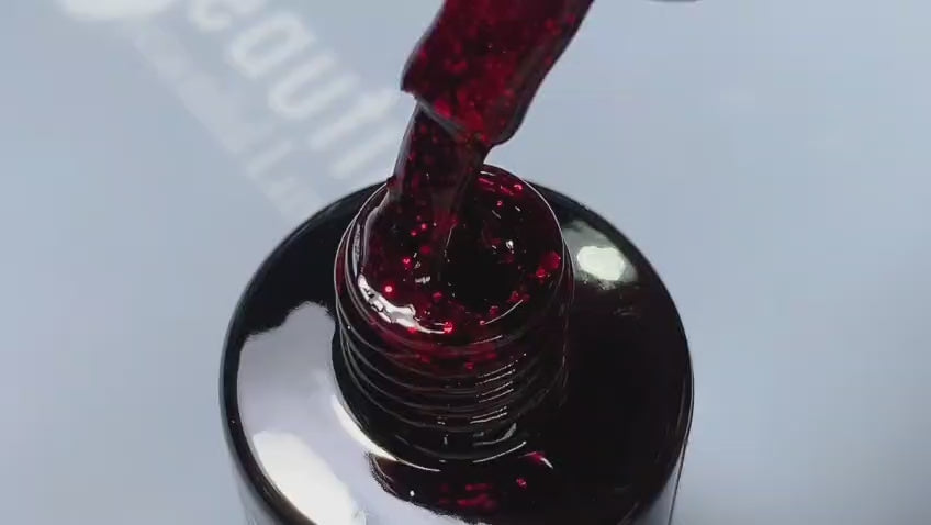 Rendu vernis rouge braise AT-28 sur ongles