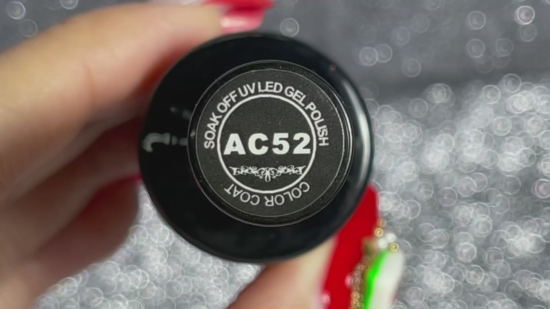 Tutoriel d'application du vernis gel rouge couture AC-52 Beautilux  
